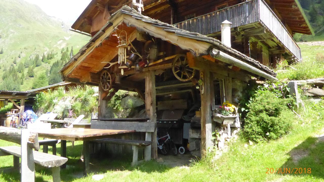 Außervillgraten Berghuette Volkzeinerhuetteゲストハウス エクステリア 写真